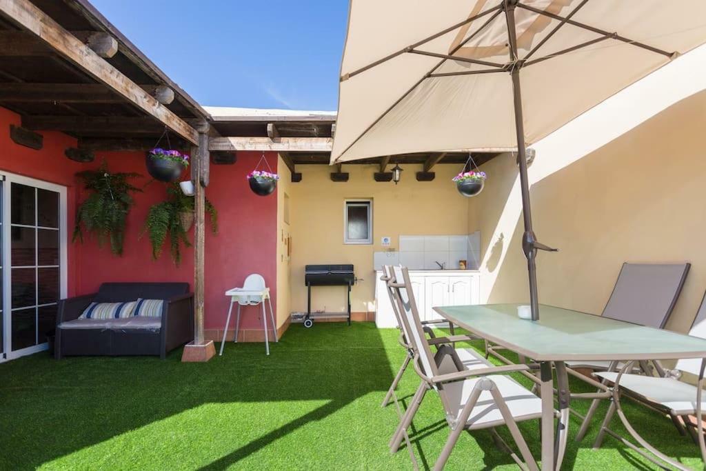 סן איסידרו Villa Blanca Tenerife - Complete House - Terrace And Bbq, 5 Minutes From The Beach And Airport מראה חיצוני תמונה